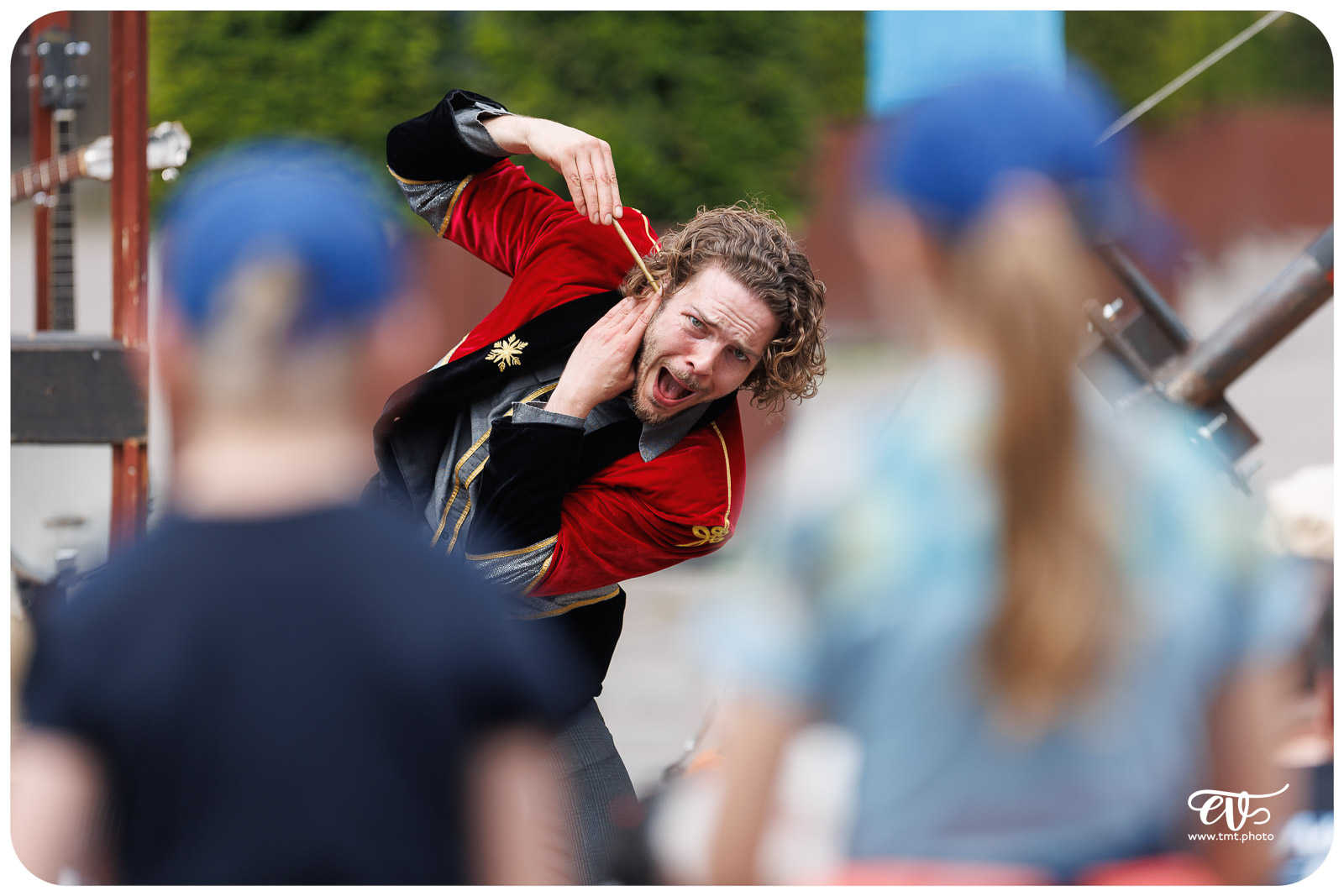 SUR MESURE (CIE BARRIÈRE)